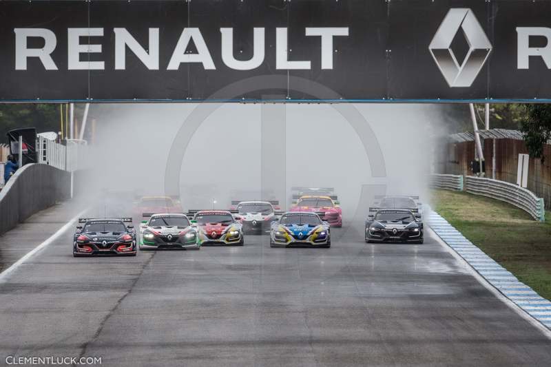 19 SCHOTHORST Steijn (NED) RAMOS Miguel (POR) RENAULT RS 01 Team VERSCHUUR 03 KORJUS Kevin (EST) HAEZEBROUCK Philippe (FRA) RENAULT RS 01 team R-ACE GP 09 PALTTALA Markus (FIN) SCHILLER Fabian (GER) RENAULT RS 01 team  MARC VDS action depart start during the 2016 ELMS European Le Mans Series, 4 Hours of Estoril and Renault Sport Series from October 21 to 23 at Estoril circuit, Portugal - Photo Clement Luck / DPPI