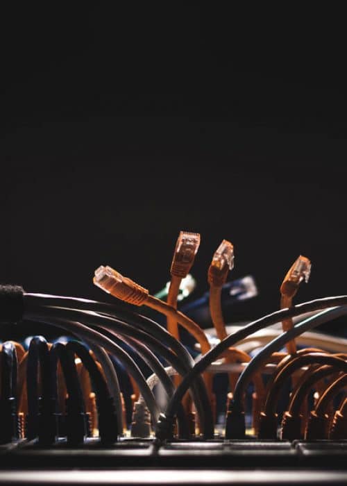 computer-cables Sauvegarder et sécuriser ses photos dans le cloud